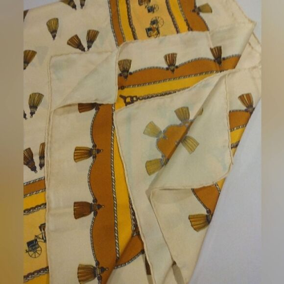 Vintage 💯 Silk Scarf Rolled Hem Caleche - Picture 7 of 9